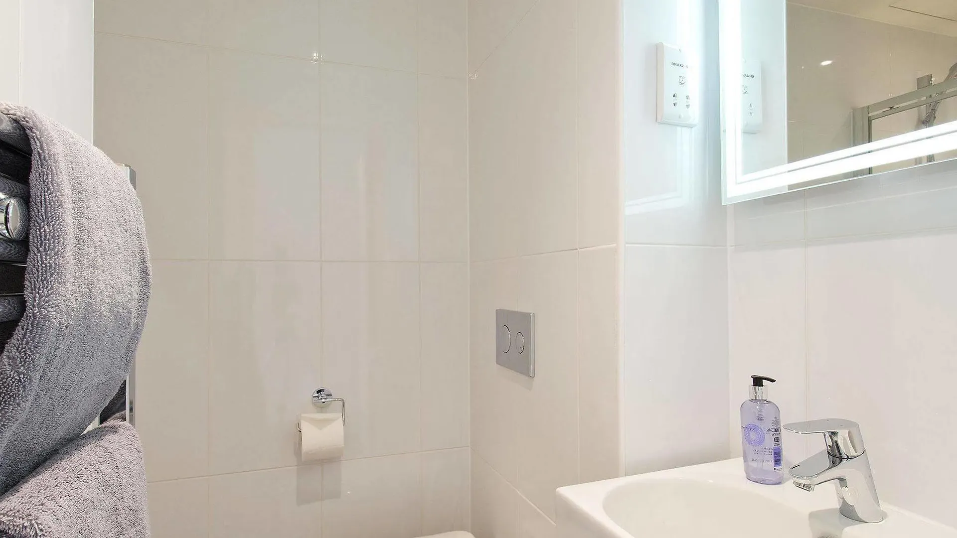 Hotel Go Native Aldgate East Apartments London
