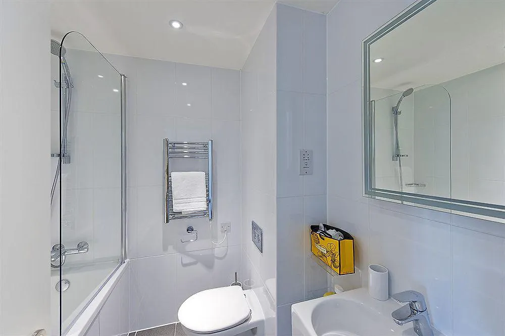 Go Native Aldgate East Apartments London
