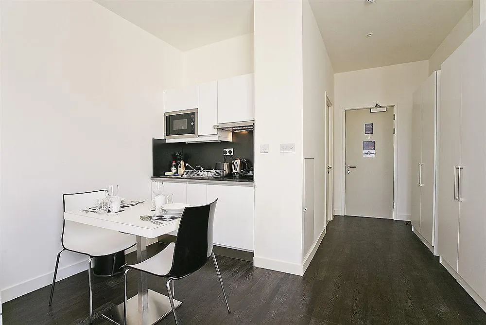 Go Native Aldgate East Apartments London 4*,  United Kingdom